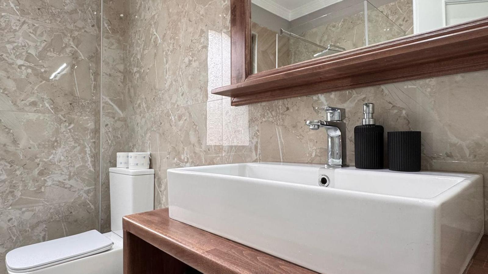 Terrace Flat In Heart Of Tirana Apartment Ngoại thất bức ảnh