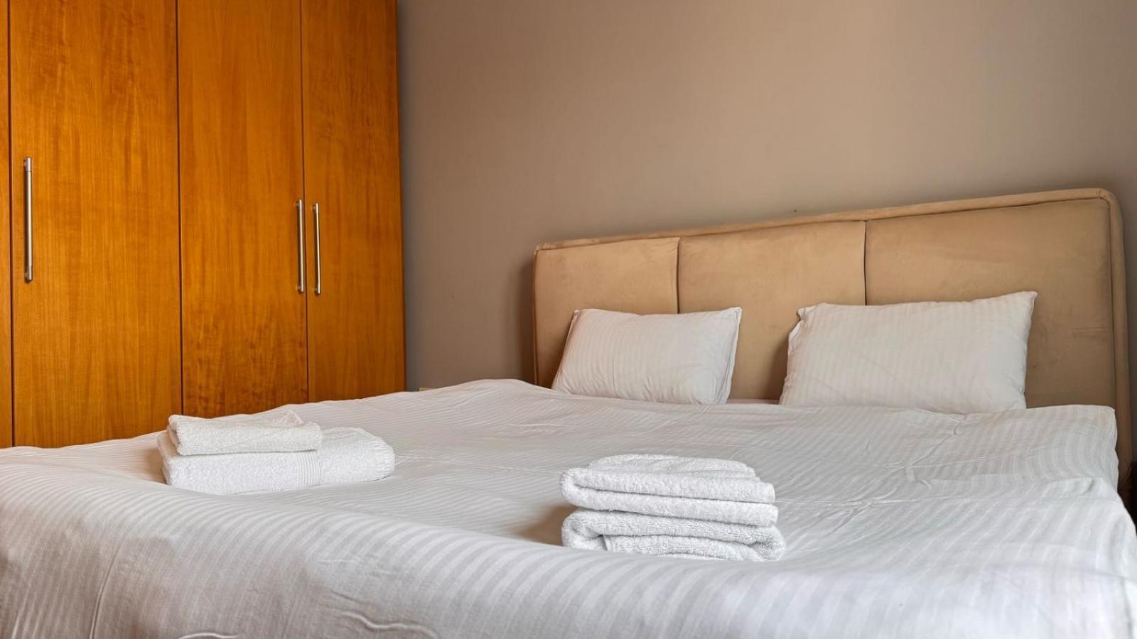 Terrace Flat In Heart Of Tirana Apartment Ngoại thất bức ảnh